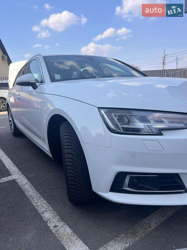 Универсал Audi A4 2016 в Киеве