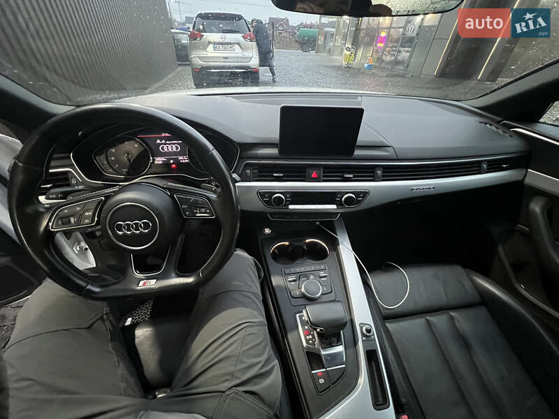Седан Audi A4 2018 в Киеве