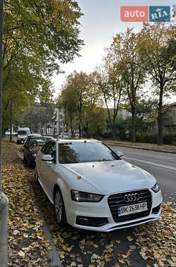 Седан Audi A4 2013 в Рівному