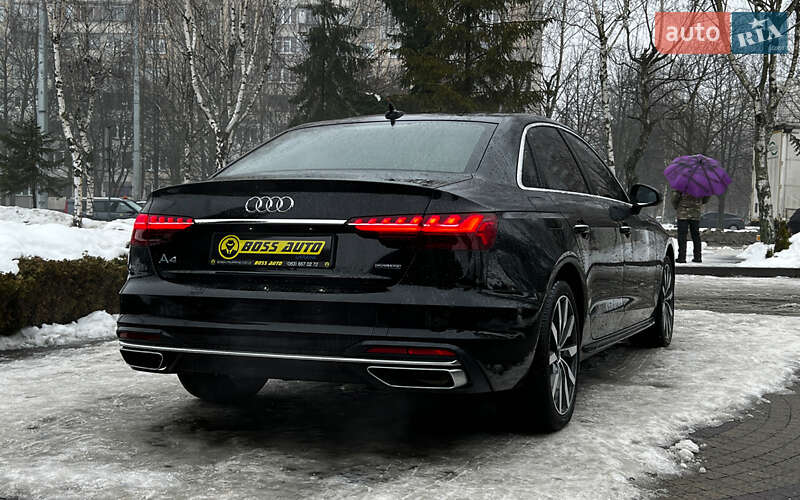 Седан Audi A4 2022 в Львове