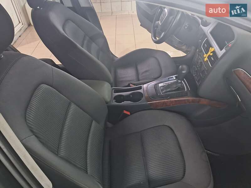 Седан Audi A4 2010 в Києві