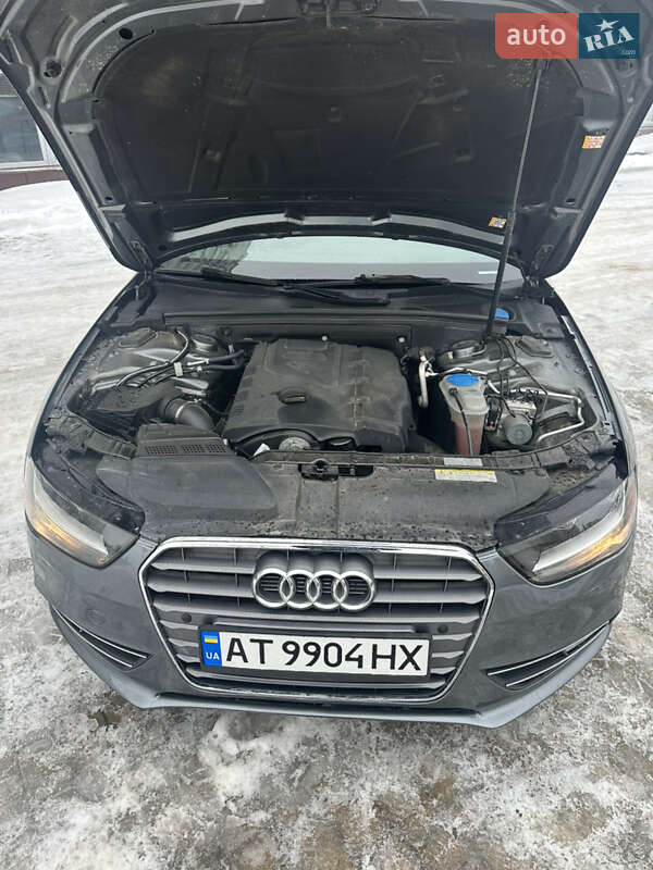 Седан Audi A4 2014 в Ивано-Франковске