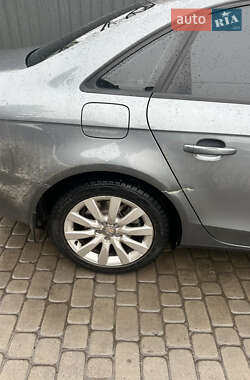 Седан Audi A4 2014 в Ивано-Франковске
