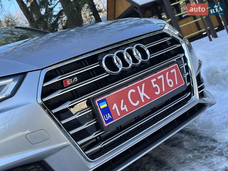 Седан Audi A4 2017 в Дрогобичі