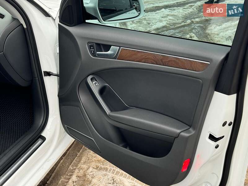 Седан Audi A4 2014 в Вінниці