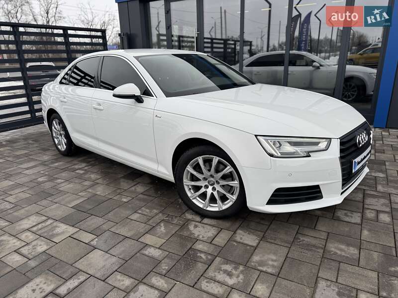 Седан Audi A4 2020 в Рівному