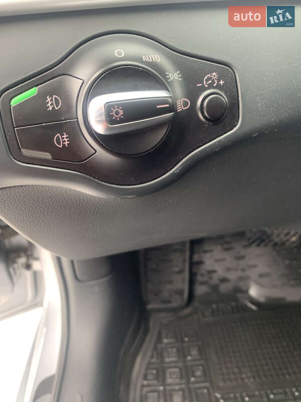 Универсал Audi A4 2015 в Киеве