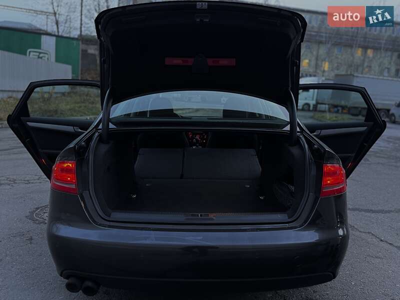 Седан Audi A4 2008 в Львове
