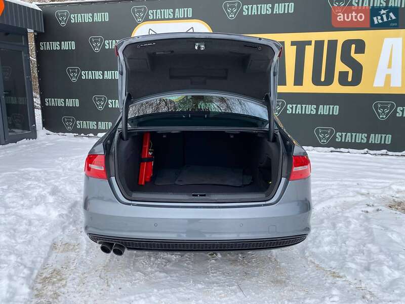 Седан Audi A4 2015 в Хмельницком