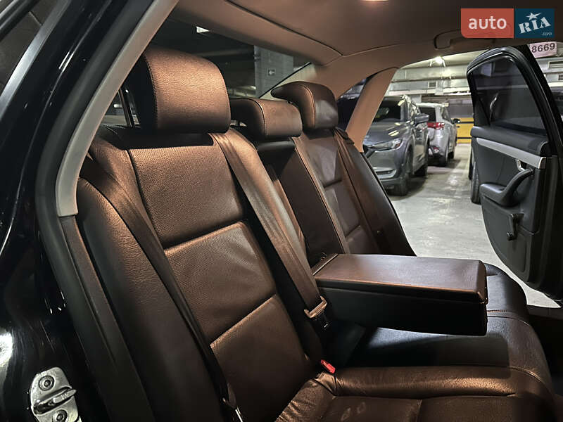 Седан Audi A4 2005 в Днепре