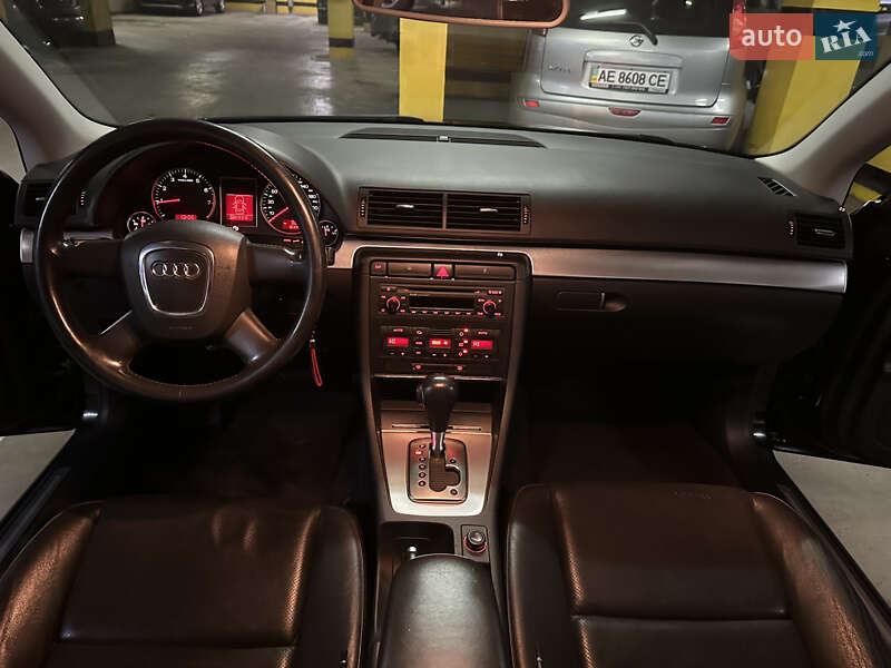 Седан Audi A4 2005 в Днепре
