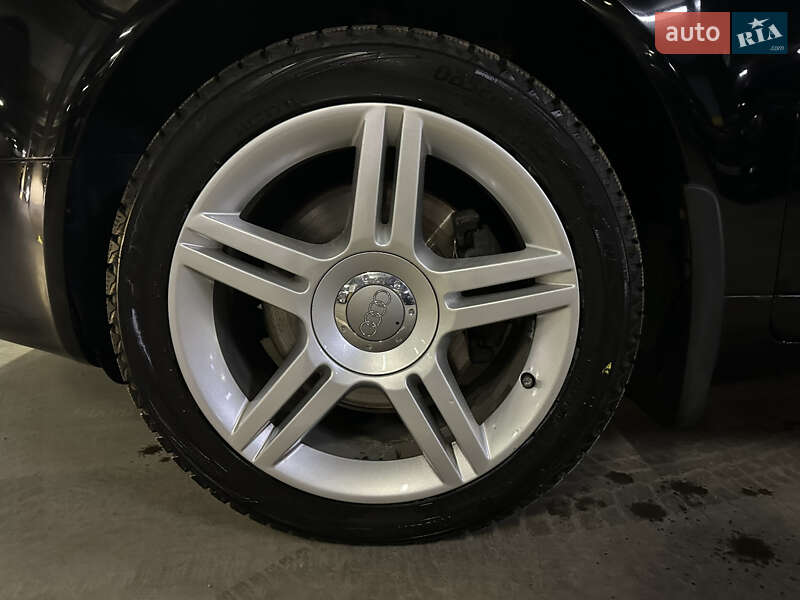 Седан Audi A4 2005 в Днепре
