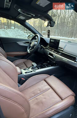Седан Audi A4 2022 в Львове