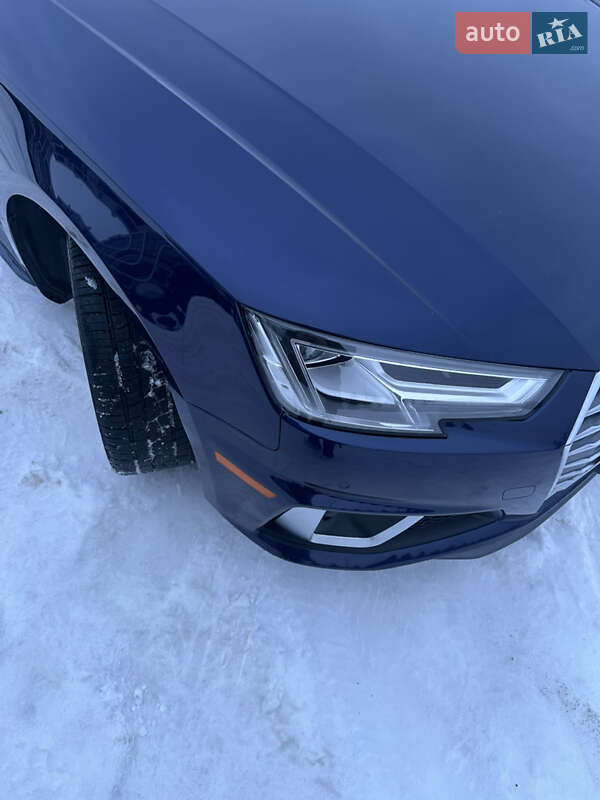 Седан Audi A4 2018 в Львові