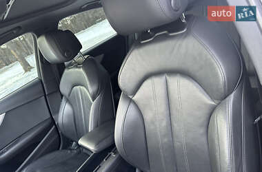 Седан Audi A4 2018 в Львові