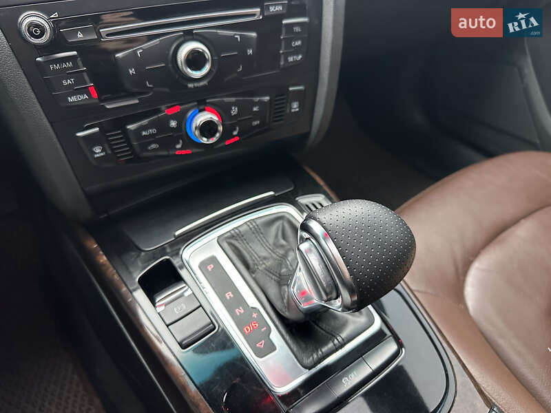 Седан Audi A4 2013 в Киеве