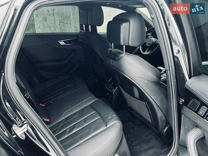 Седан Audi A4 2019 в Одесі