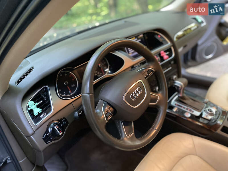 Седан Audi A4 2014 в Житомирі