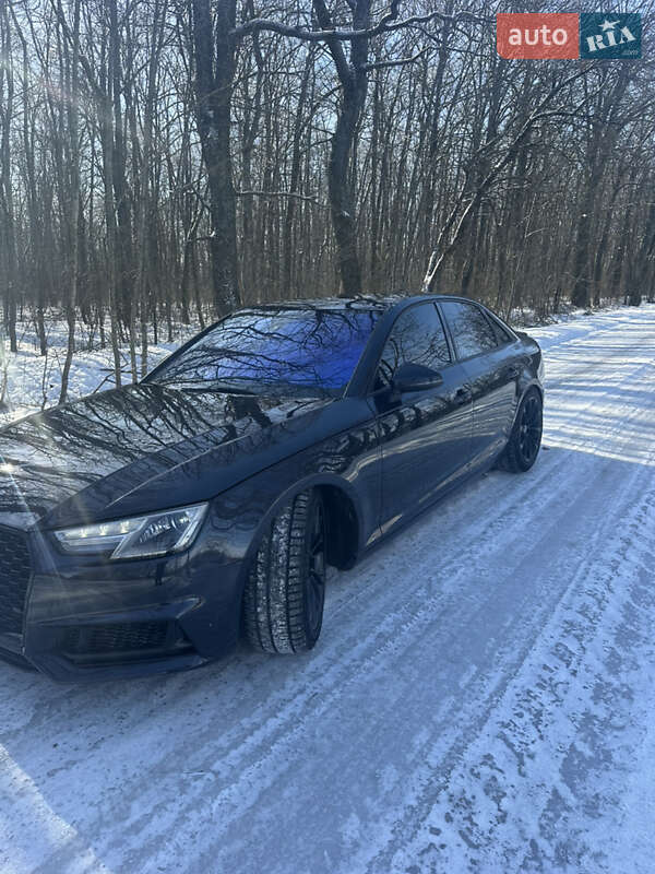 Седан Audi A4 2016 в Крижополі