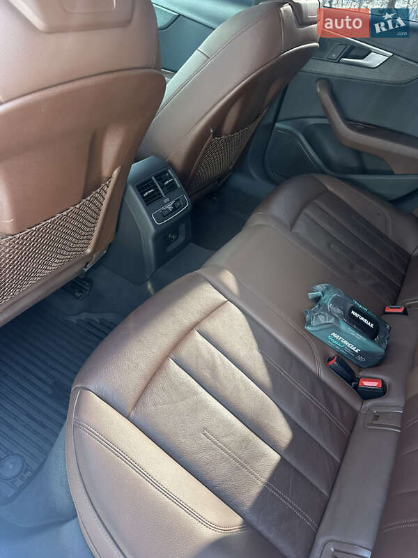 Седан Audi A4 2016 в Крижополі