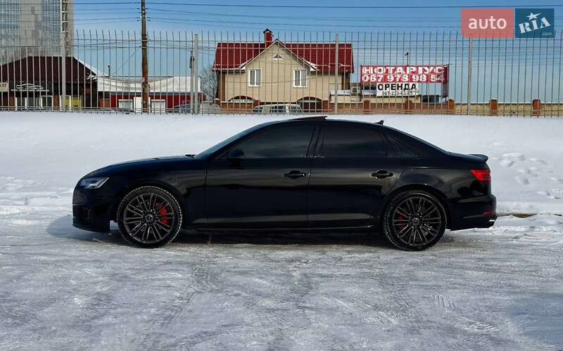 Седан Audi A4 2018 в Києві
