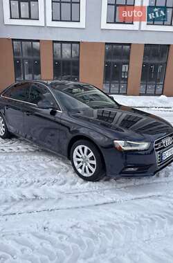 Седан Audi A4 2012 в Львові