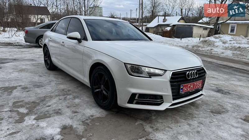 Седан Audi A4 2017 в Львові