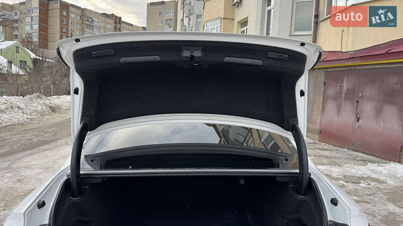 Седан Audi A4 2017 в Львові