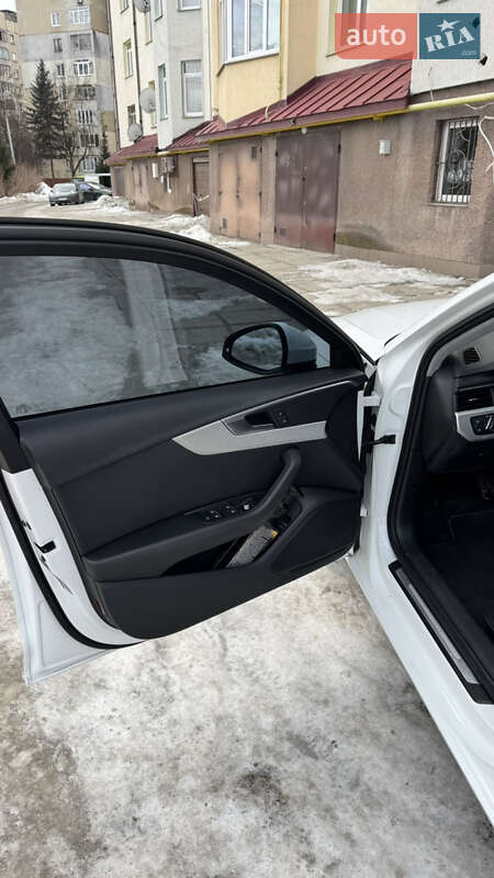 Седан Audi A4 2017 в Львові