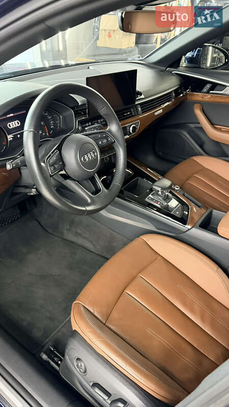 Седан Audi A4 2020 в Дніпрі