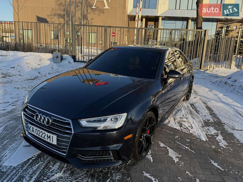 Седан Audi A4 2016 в Киеве