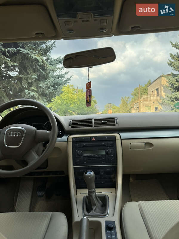 Седан Audi A4 2005 в Вознесенську