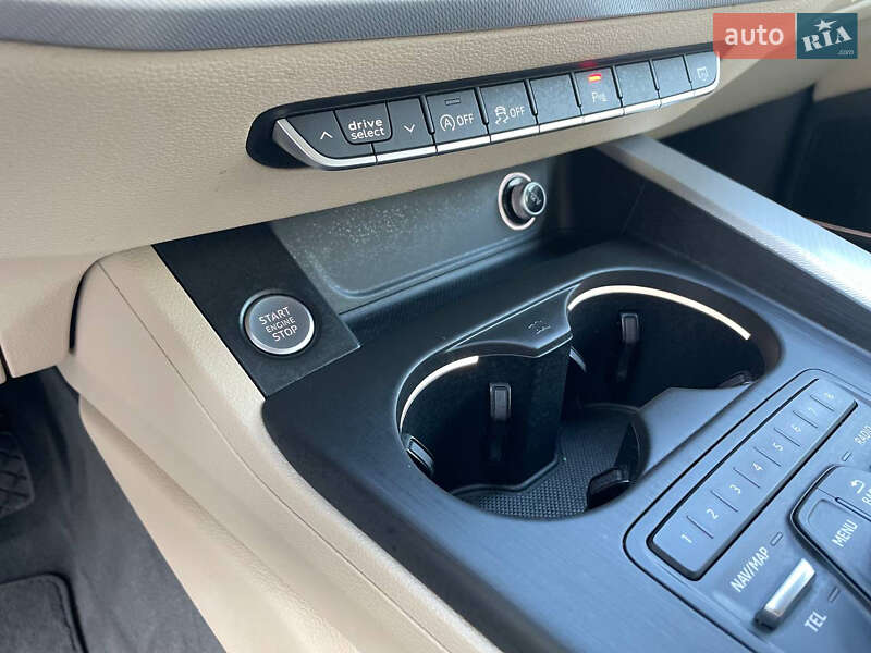 Седан Audi A4 2017 в Луцьку