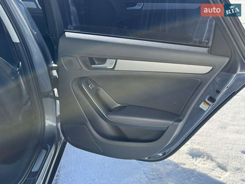 Седан Audi A4 2014 в Золотоноші