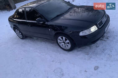 Седан Audi A4 1998 в Калиновке