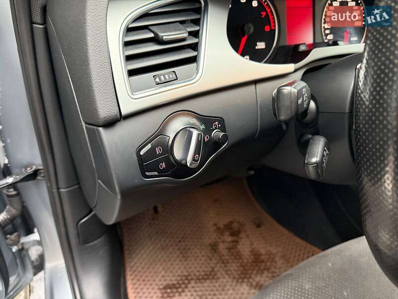 Седан Audi A4 2011 в Києві