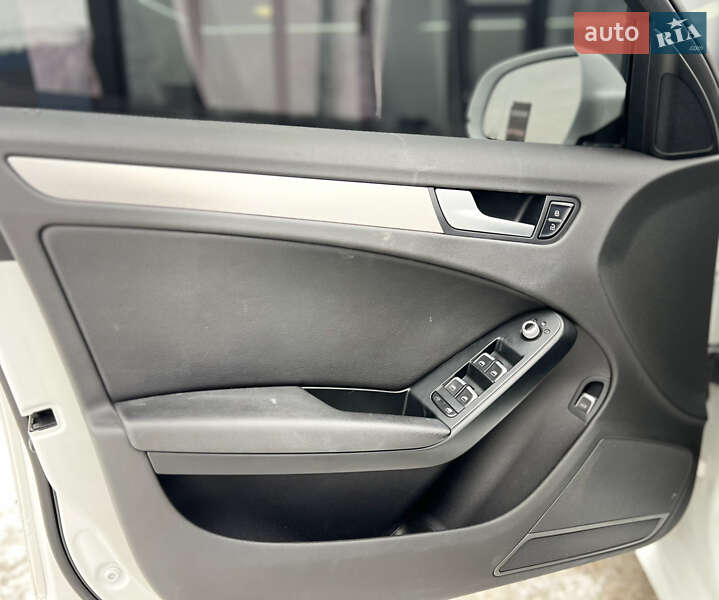 Седан Audi A4 2014 в Києві