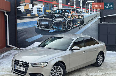 Седан Audi A4 2012 в Сумах