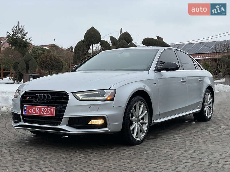Седан Audi A4 2013 в Яворові