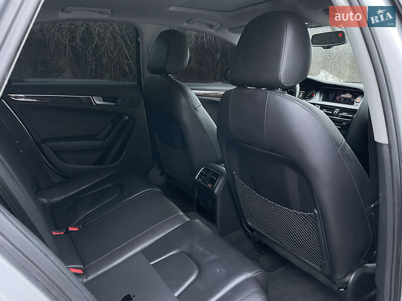 Седан Audi A4 2013 в Яворові