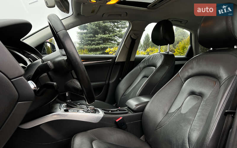 Седан Audi A4 2011 в Львове