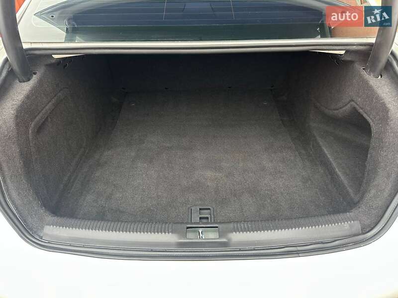 Седан Audi A4 2012 в Ивано-Франковске фото 10 Седан Audi A4 2012 в Ивано-Франковске