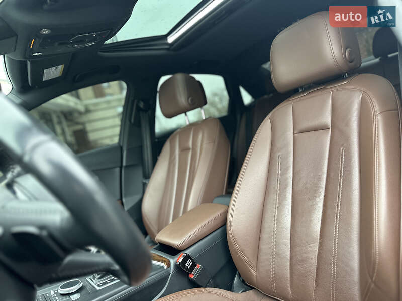 Седан Audi A4 2018 в Шептицькому