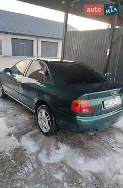 Седан Audi A4 1994 в Ужгороді
