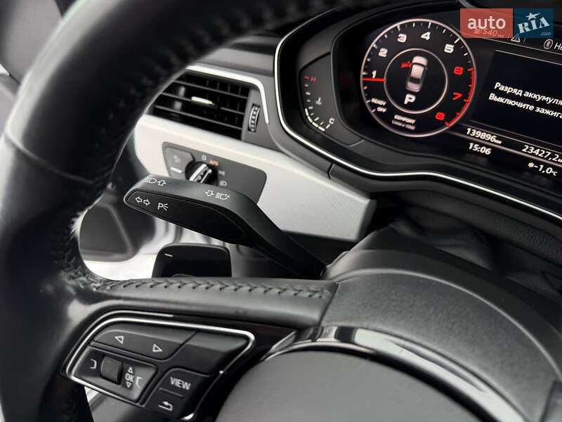 Седан Audi A4 2017 в Киеве