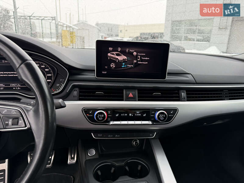 Седан Audi A4 2017 в Киеве