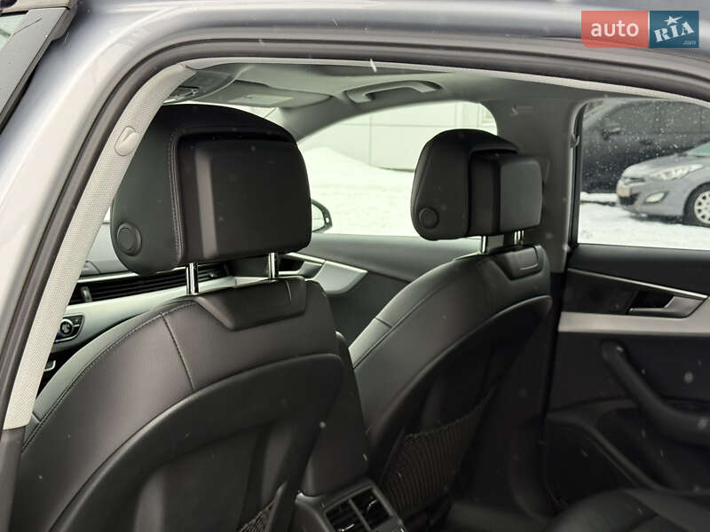 Седан Audi A4 2017 в Киеве