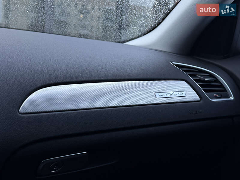 Седан Audi A4 2015 в Киеве