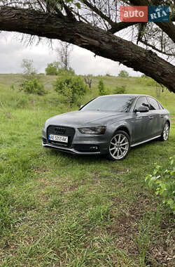 Седан Audi A4 2013 в Днепре