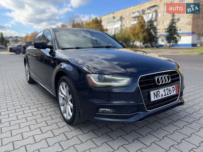Седан Audi A4 2014 в Киеве